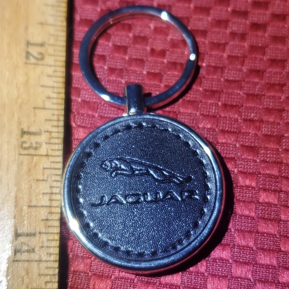 JAGUAR Keychain - Picture 4 of 4